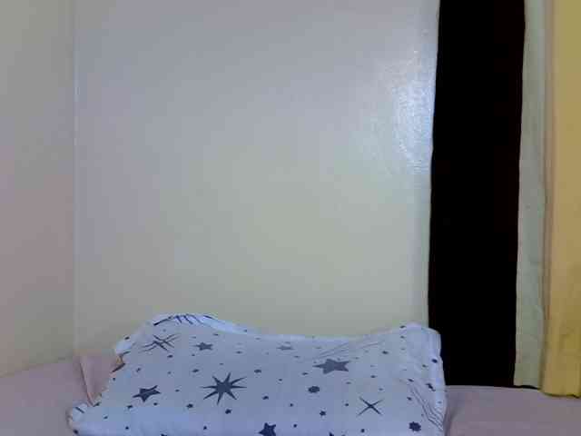 SexyDebie webcam
