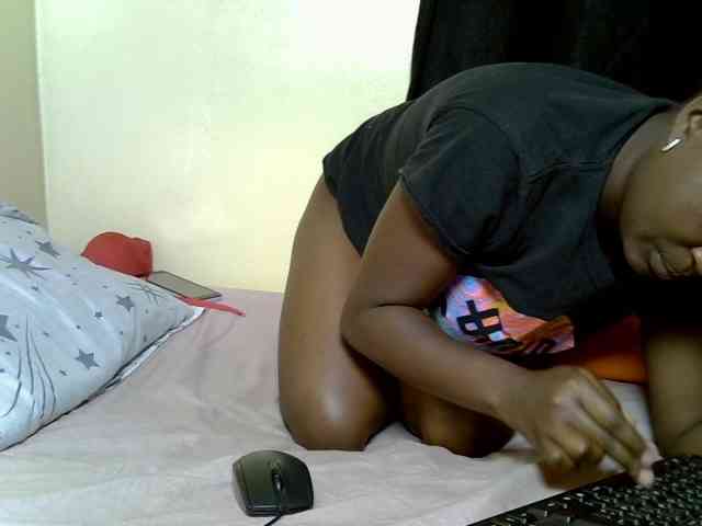 SexyDebie webcam