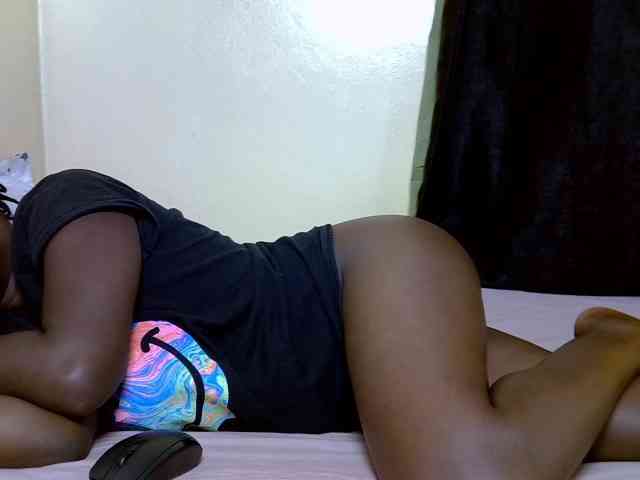 SexyDebie webcam