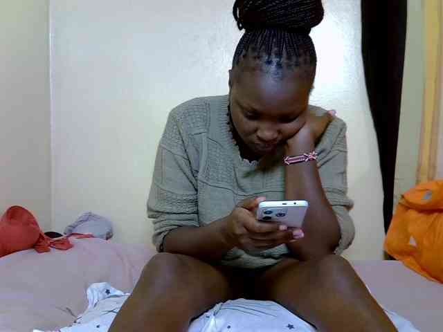 SexyDebie webcam