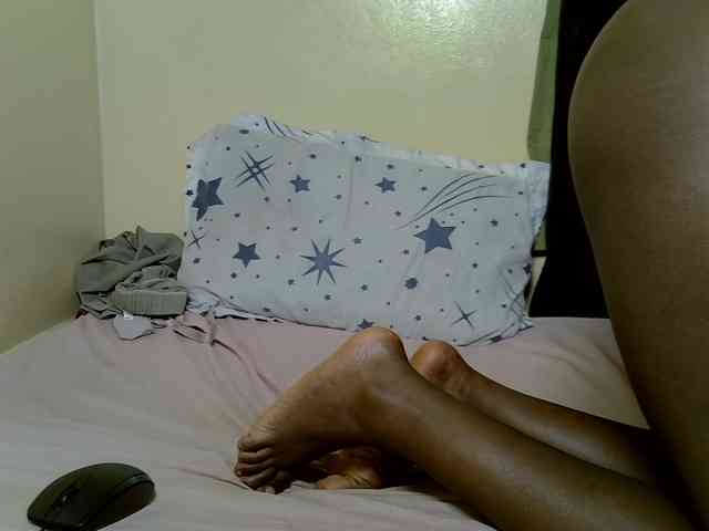 SexyDebie webcam
