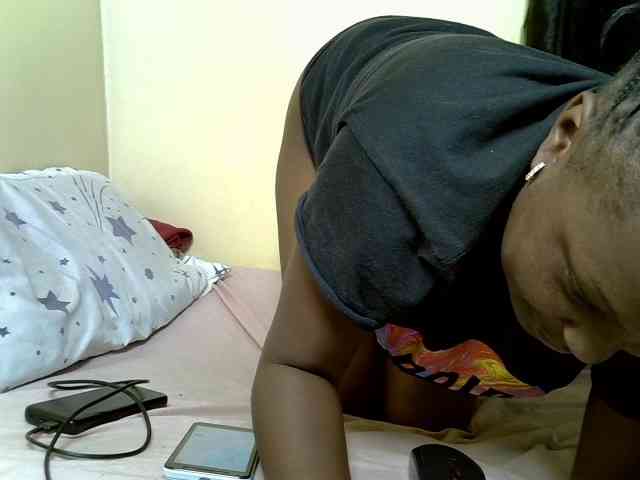 SexyDebie webcam