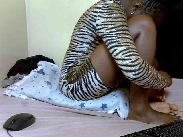 SexyDebie webcam