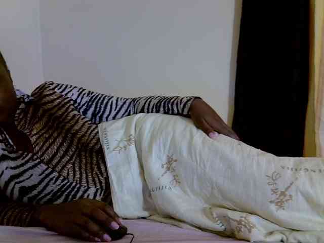 SexyDebie webcam