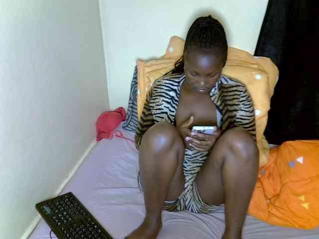 SexyDebie webcam