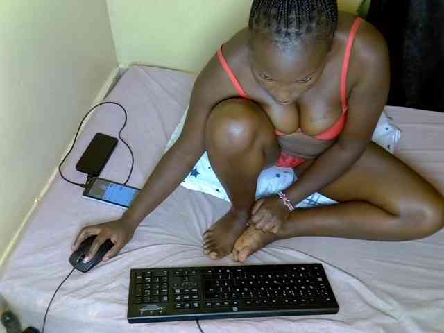 SexyDebie webcam