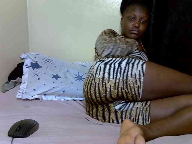 SexyDebie webcam