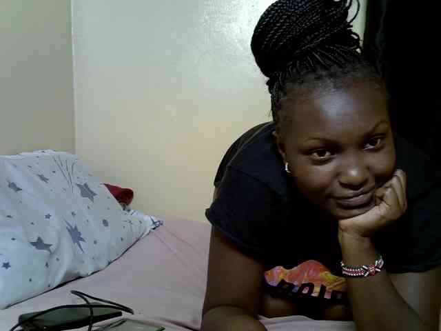 SexyDebie webcam