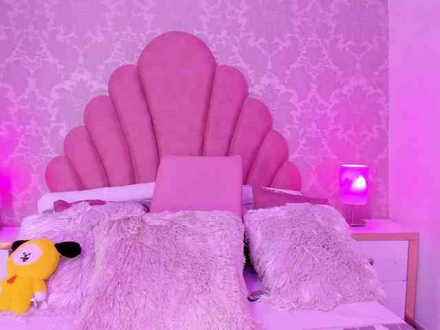 MiahScott webcam