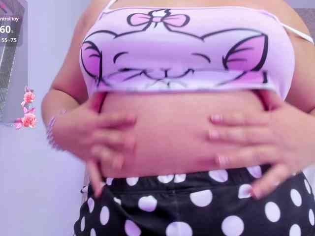 MiahScott webcam