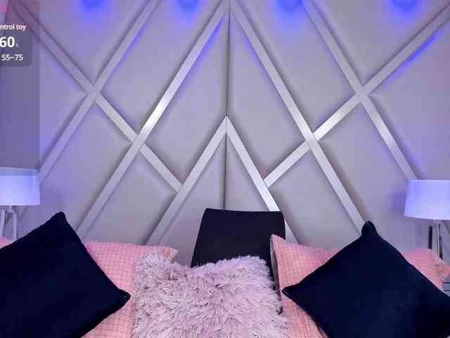MiahScott webcam
