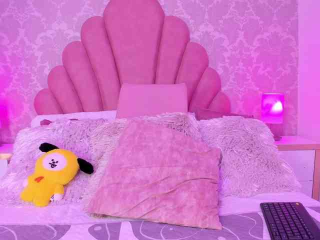 MiahScott webcam