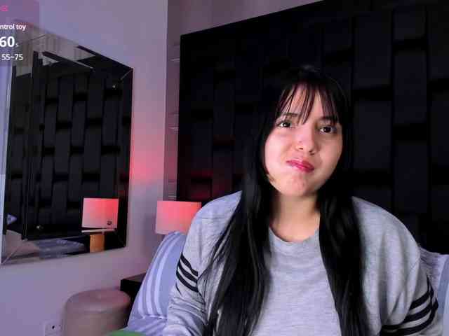 MiahScott webcam