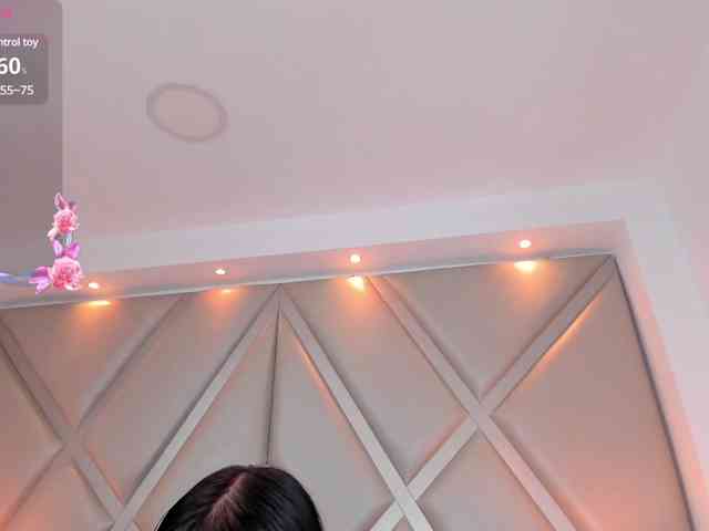 MiahScott webcam