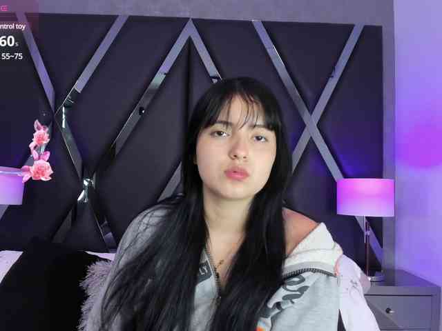 MiahScott webcam