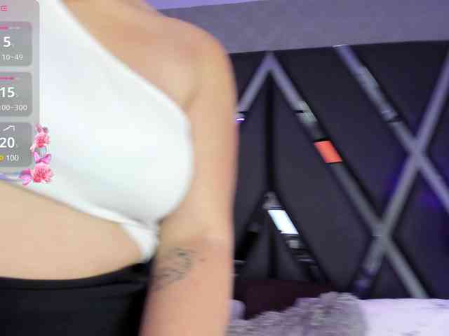 MiahScott webcam