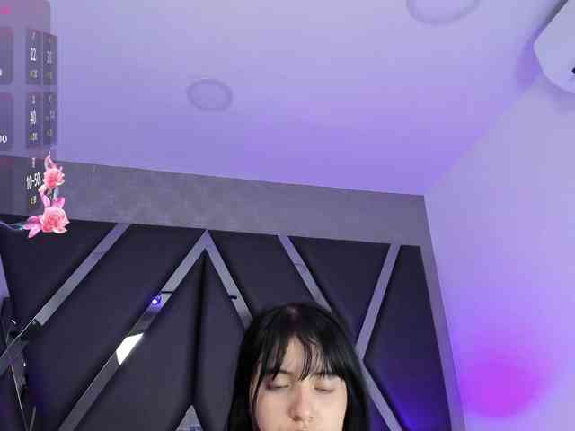 MiahScott webcam
