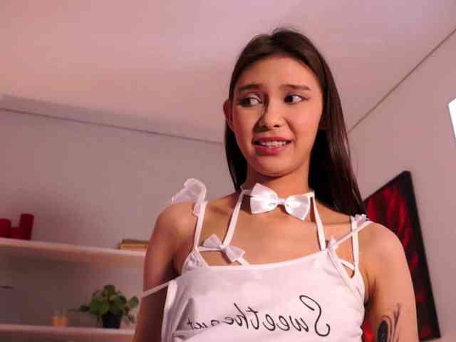 Ammy-meow's webcam live show