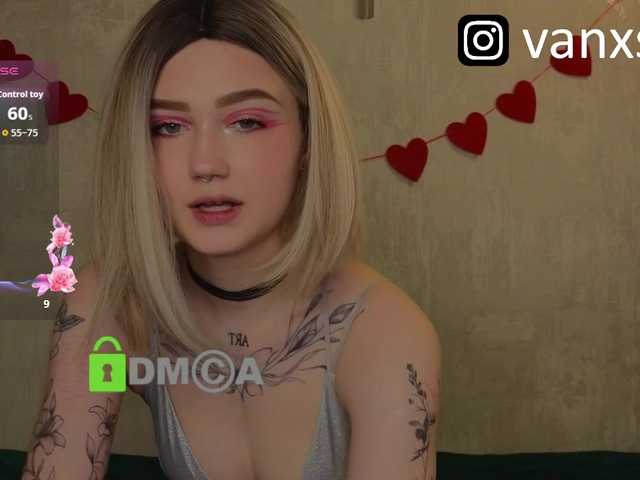 vanslly's BongaCams show and profile