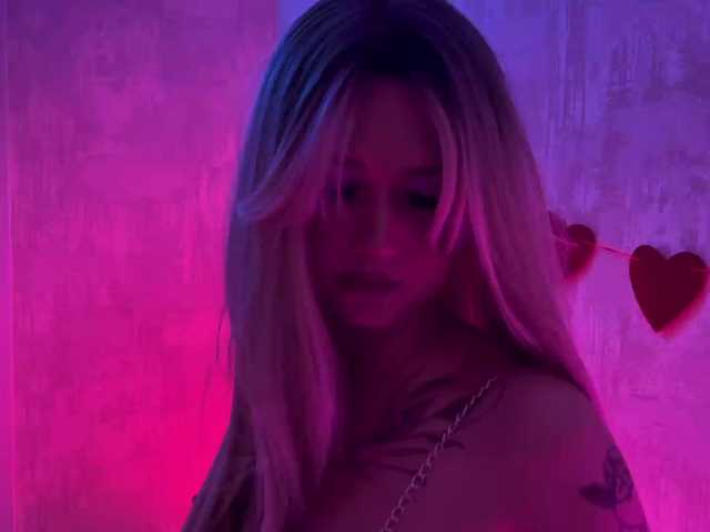 vanslly's BongaCams show and profile