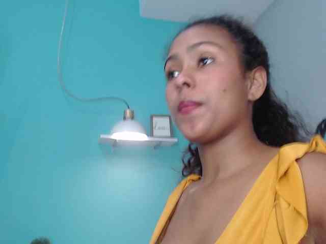 SelenaRoyal webcam