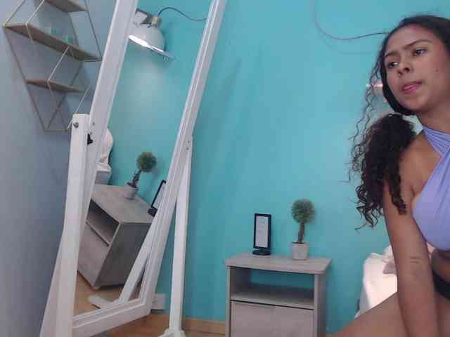 SelenaRoyal webcam
