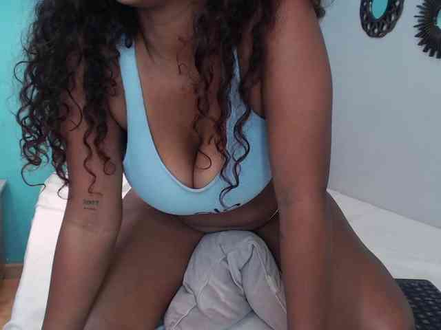 SelenaRoyal webcam