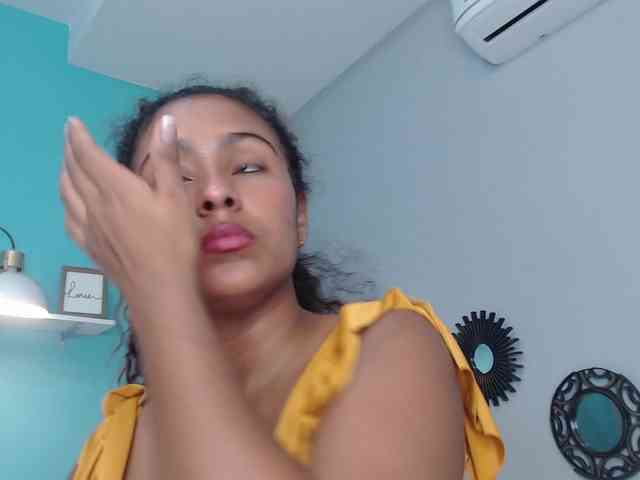 SelenaRoyal webcam