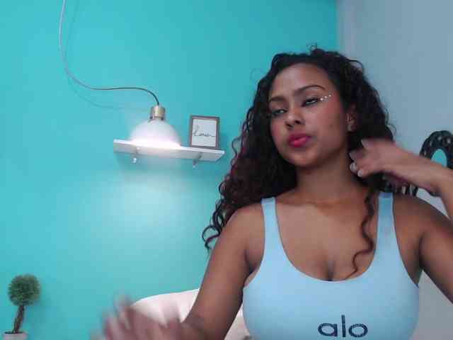SelenaRoyal webcam