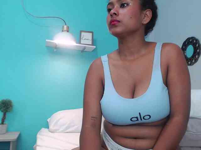SelenaRoyal webcam