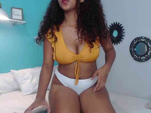SelenaRoyal webcam