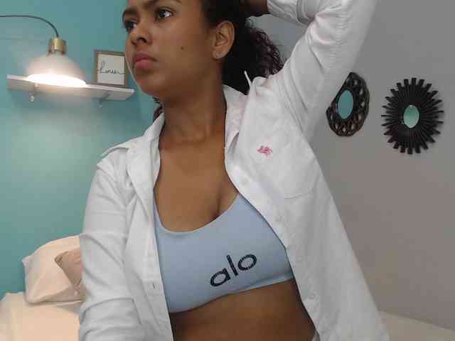 SelenaRoyal webcam