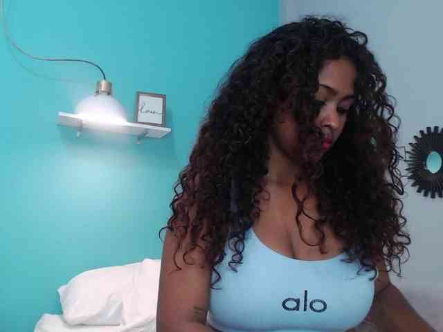 SelenaRoyal webcam