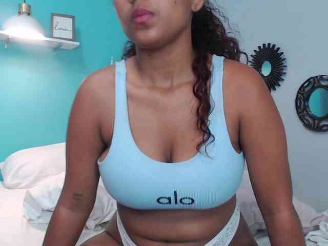 SelenaRoyal webcam