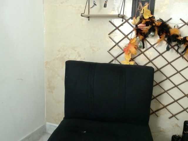 PerlaStonee from BongaCams