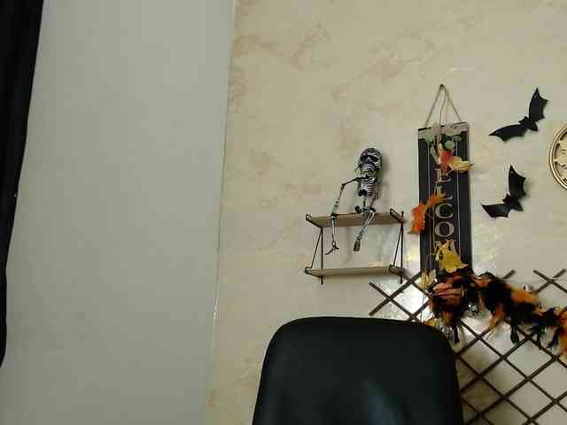 PerlaStonee webcam