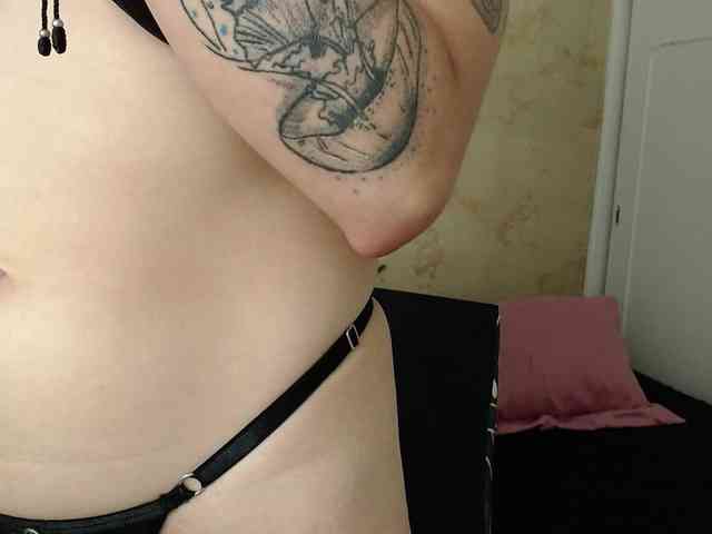 PerlaStonee PerlaStonee