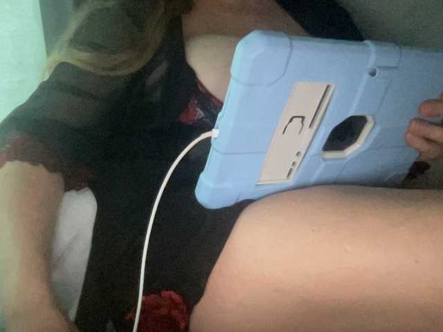 TexasMommy's BongaCams show and profile