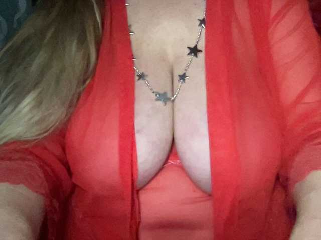 TexasMommy's BongaCams show and profile