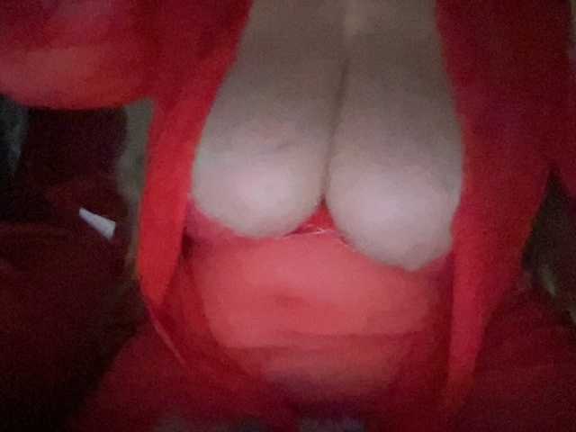 TexasMommy's BongaCams show and profile