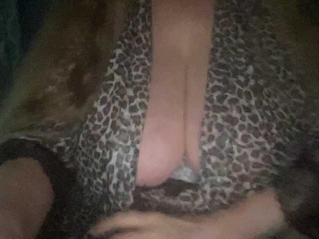 TexasMommy's BongaCams show and profile