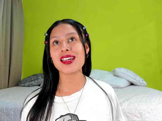 CelesteYOrucsoo webcam