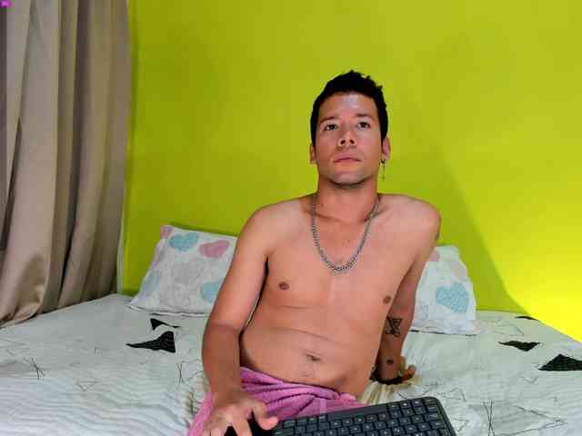 CelesteYOrucsoo webcam