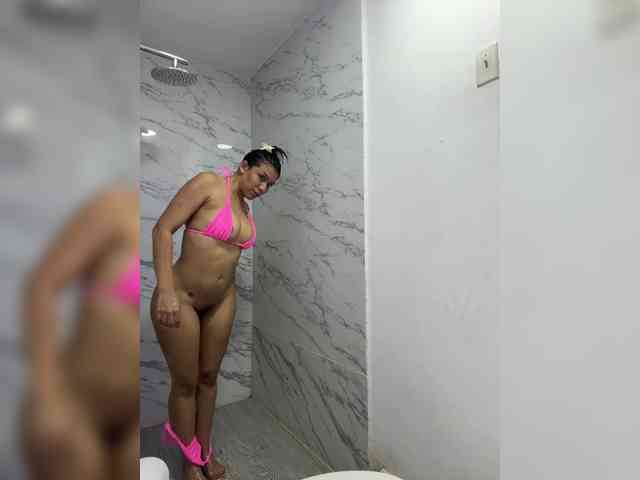 paula1045 webcam
