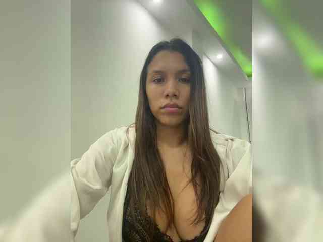 paula1045 webcam