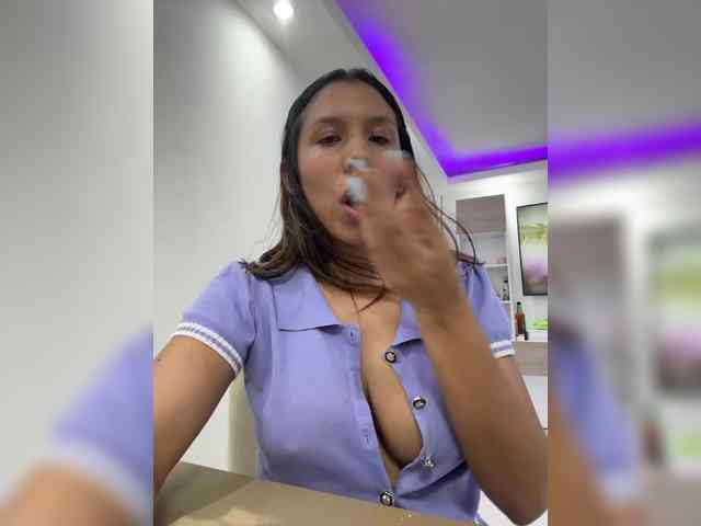 paula1045 webcam