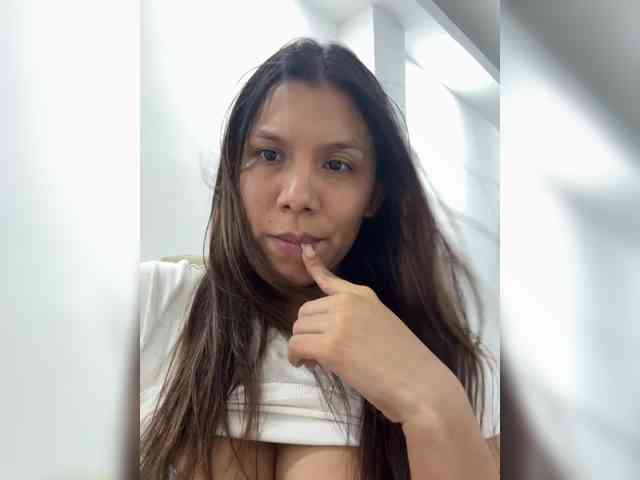 paula1045 webcam