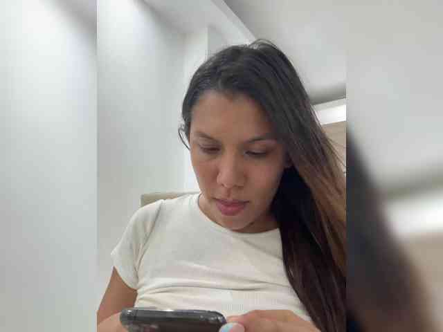paula1045 webcam