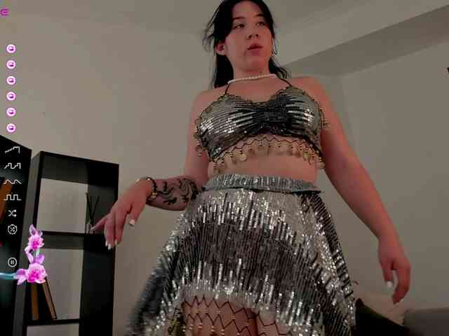 KarenDeMeow webcam