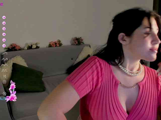 KarenDeMeow webcam